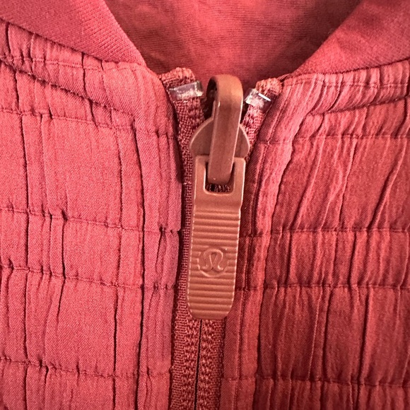 Lululemon serene travels bomber reversible jacket in Chianti red size 12 - Picture 3 of 10